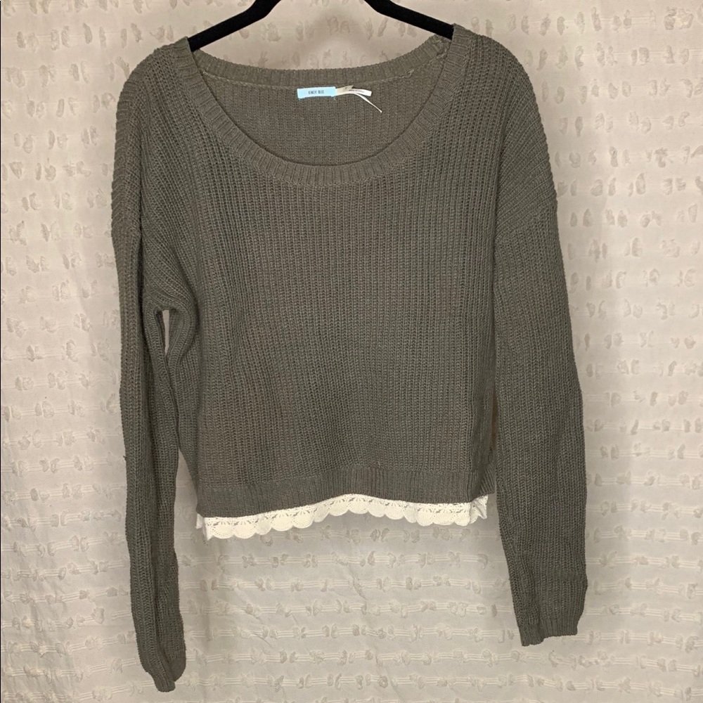 3 for $30 🌸 Urban Outfitters | Cropped Sweater